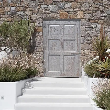 Santa Esmeralda Mykonos